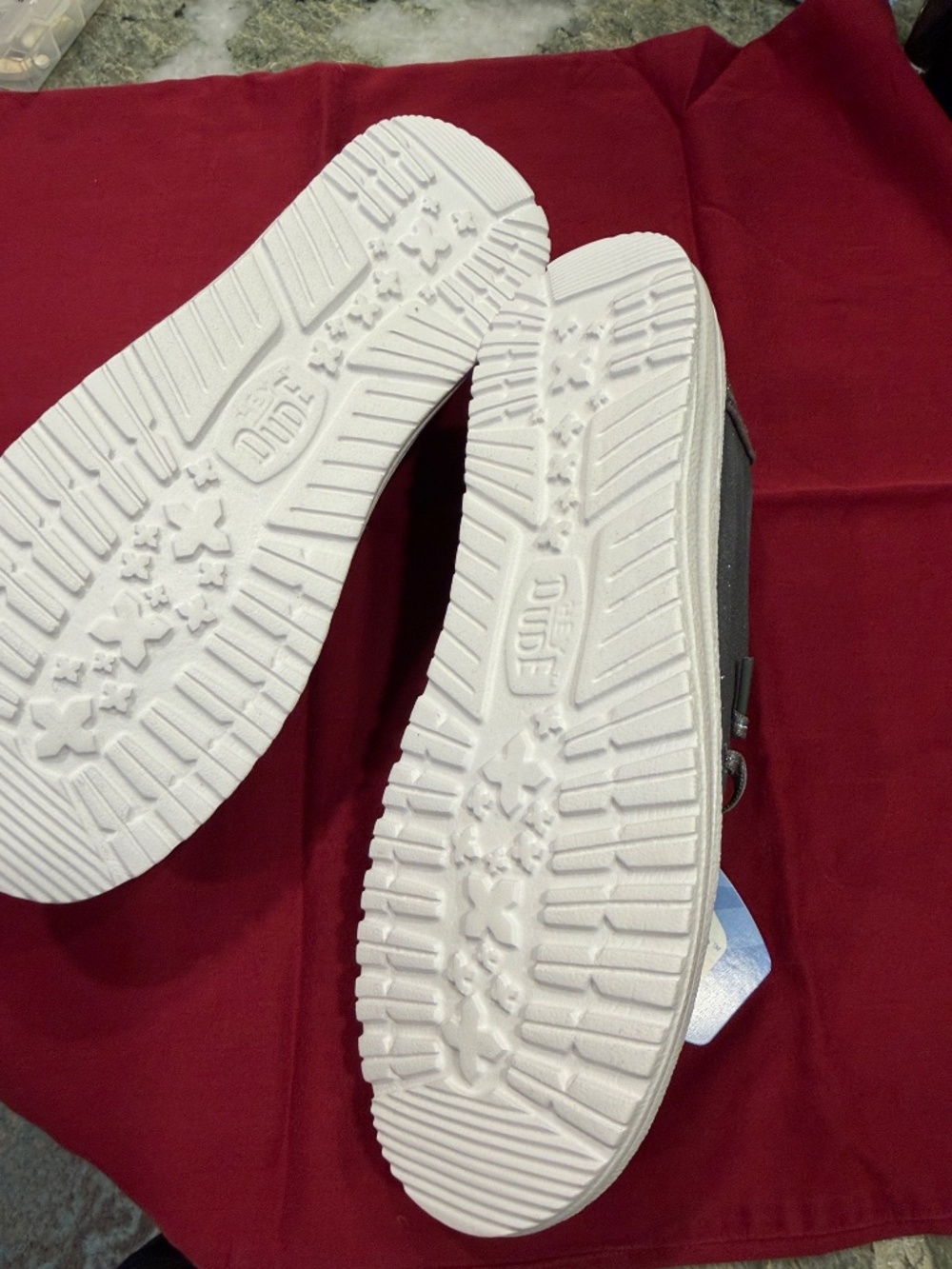 Womens Hey Dude Shoes NWT - Picture 3 of 4